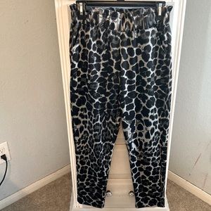 Stretch waist band, animal, print ankle pants